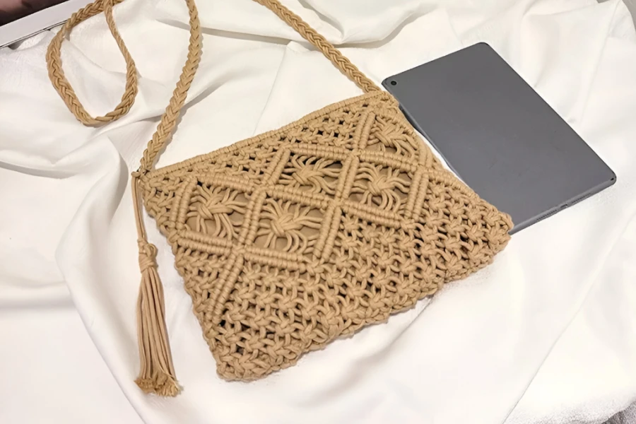 Casual Straw Shoulder Tote