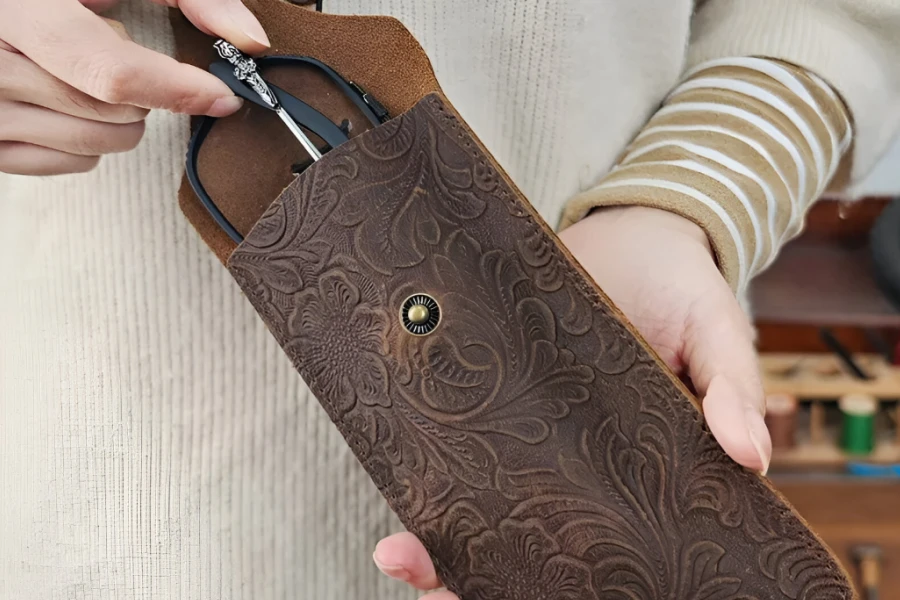 Unisex Neck Sunglasses Pouch